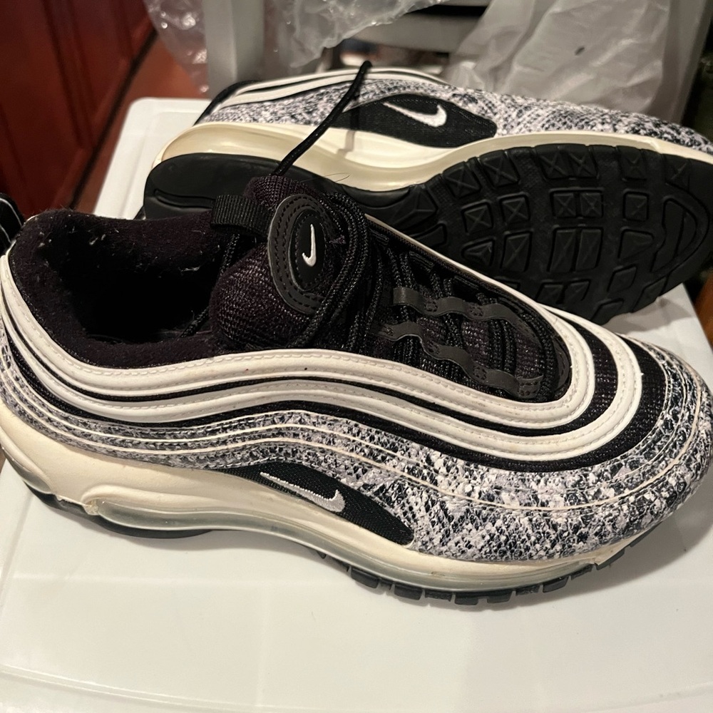 Nike air max